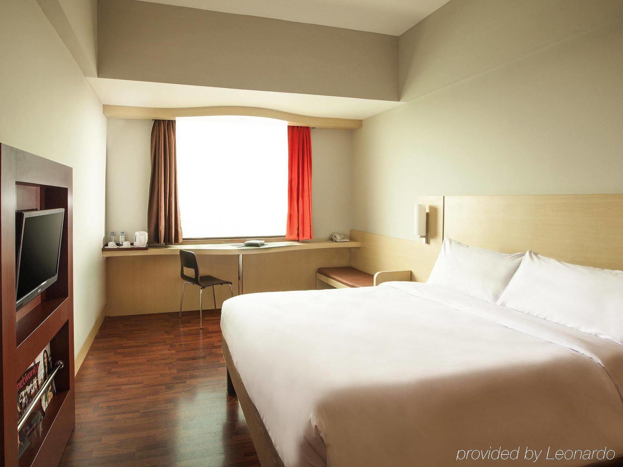 Ibis Mangga Dua Hotel จาการ์ตา ภายนอก รูปภาพ